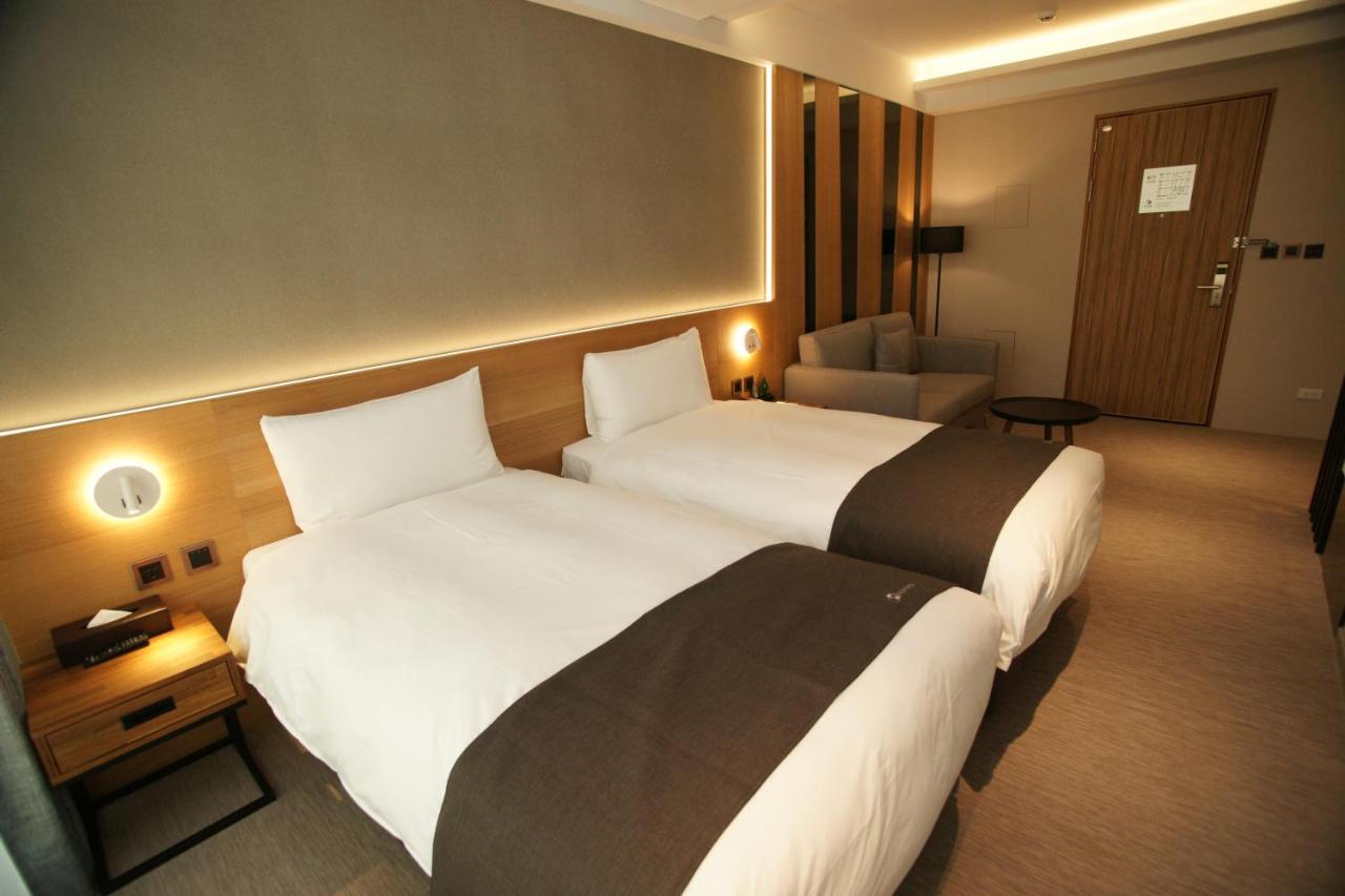 He-Jia Hotel Miaoli Eksteriør bilde